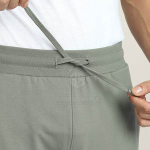 Combinaison de course respirante et ajustée, avec une sensation légère et un confort fiable - Product Image 5