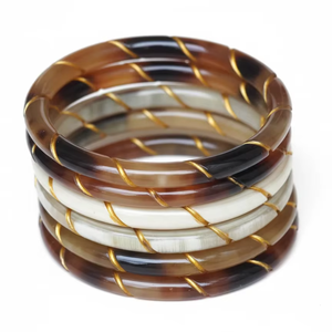 Brazalete Moderno de Cuerno de Búfalo Pulido a Mano, Ecológico y Natural de Primera Calidad, Joyería Tribal Boho Sostenible para - Product Image 1