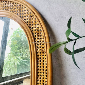 Espejo Decorativo Arqueado de Mimbre Rústico Hecho a Mano de Alta Calidad - Product Image 4