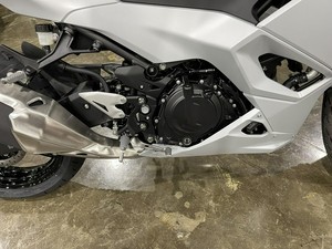 Style sportif 2025 -2026 Kawasaki Ninja 500 451cc ABS nouvelle moto de sport prête à expédier - Product Image 2