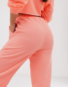 Nouveau survêtement élégant avec logo personnalisé Crop Tops Hoodies et survêtement de jogging Ensemble 2 pièces Survêtements en coton pour femmes - Product Image 3