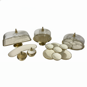 Plateaux de service en métal de style nordique avec bordure dorée et couvercles en verre texturé, ensemble complet pour l'organisation de fêtes, bol à compartiments - Product Image 1