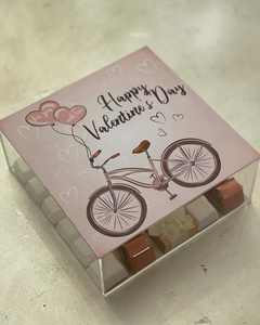 Elegante caja de regalo de acrílico transparente con tapa de Incrustaciones de nácar hecha a mano diseñada para regalos corporativos personalizados de boda Eid - Product Image 1