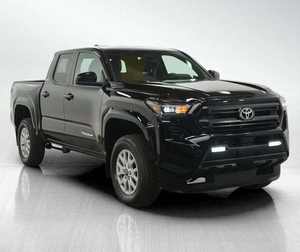 Excelente Rendimiento de Combustible, Toyota Tacoma SR5 2024, Doble Cabina, 4x4 - Product Image 1