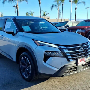 Nissan Rogue SV FWD Plus 2024, Sin Accidentes, Volante a la Izquierda/Derecha - Product Image 3
