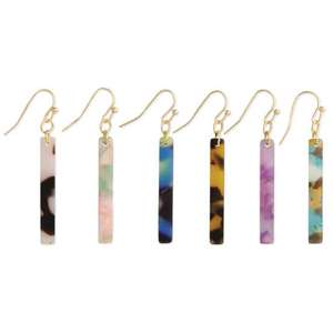 Boucles d'oreilles en résine de conception multiple, bijoux pour femmes, look simple et régulier, prix bas - nouveaux bijoux indiens - Product Image 1