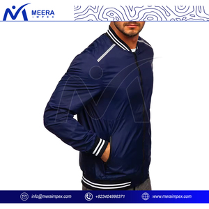 Chaqueta bomber ligera para hombre con capucha extraíble y bolsillos con cremallera, ropa de abrigo resistente al agua para ropa informal para todas las estaciones - Product Image 3