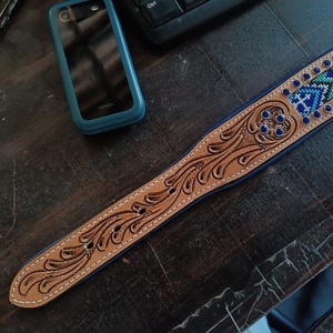 Top qualité en cuir doux rembourré clouté Western usiné collier pour animaux de compagnie Design de luxe usiné à la main collier de chien en cuir ceinture de chien - Product Image 3