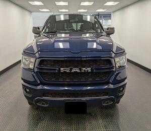 Impressionnant RAM 1500 Tradesman Crew Cab 4WD 2024 d'occasion en parfait état avec faible kilométrage en stock, proposé à un prix incroyable - Product Image 1
