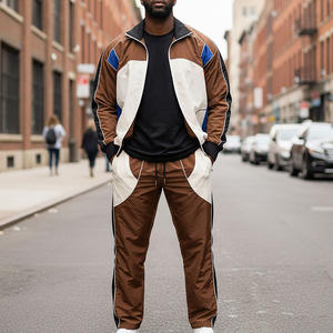 Ensemble de survêtements unisexe personnalisé avec design streetwear imprimé effet délavé, services de logo, gradation des tailles et support pour les commandes en gros - Product Image 6