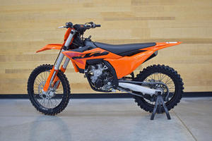 รถมอเตอร์ไซค์ KTM 250 SXF ปี 2025 ของแท้จาก Authentic-sales รุ่นใหม่ - Product Image 4