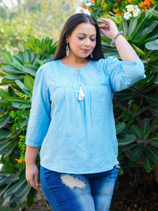 Haut brodé en coton de haute qualité pour femmes, bleu clair et manches 3/4, dernier haut à col en V pour femmes, hauts en coton indien - Product Image 4