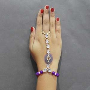 Kundan สีขาวหุ้มสายรัดมือชุบทอง Jewelry-1502326E - Product Image 1