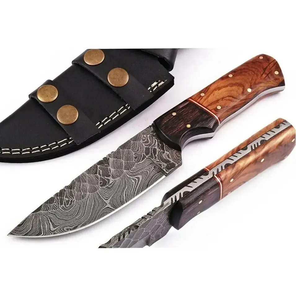 Couteau de chasse en acier damas de qualité supérieure, couteau à peau à poignée confortable