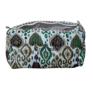 Wholesale 100% Cotton Zipper Pouch 3-Piece Quilted Cosmetic Accessory <b>Bag</b> Set Eco-Friendly Women's Makeup Pouch for <b>Toiletry</b> <b>Bag</b> - Product Image 5