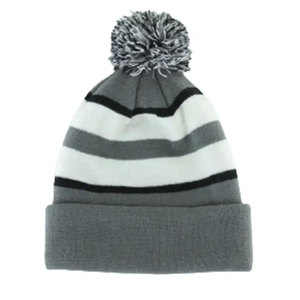 Bonnets d'hiver pour adultes nouveau design tendance en gros bonnets tricotés avec logo personnalisé avec pompon et pli pour tout-petits avec écusson en cuir - Product Image 1