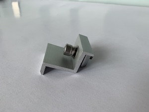 Collier de serrage en aluminium de haute qualité pour applications de montage solaire sur toiture et au sol, abris de voiture - HOLCOM HOL.EC-35-F1 Anodisé Fabriqué au Vietnam - Product Image 2