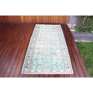 Alfombra Turca de 3.2x6.6 pies, Alfombra de Lana Vintage con Diseño Floral Azul - Product Image 1