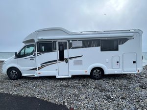 Camping-car de luxe 4x4 tout-terrain |   Camion-camping-car robuste pour expéditions |   Véhicule de camping tout-terrain diesel 4x4 avec panneaux solaires - Product Image 6