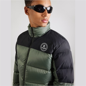 Chaqueta Varsity de Invierno con Capucha de Alta Calidad para Hombre con Logotipo Frontal y 100% Nailon - Product Image 2