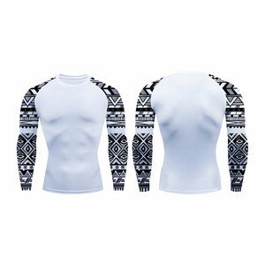 Vente en gros de chemises de compression à manches longues anti-éruption personnalisées entièrement en sublimation vente en gros de protection anti-éruption pour adultes de superbe qualité - Product Image 5