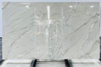 Dalles de quartzite blanc Mont Blanc pour comptoirs de cuisine de luxe et décoration murale intérieure