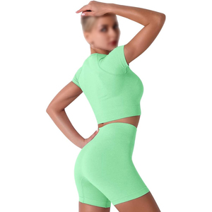 Ensemble de tenues de yoga sans couture pour femmes avec short d'exercice taille haute, soutien-gorge de sport et 3 survêtements de sport vert menthe pour style - Product Image 4