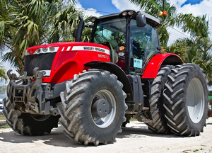 รถแทรกเตอร์มือสองสีแดง ยี่ห้อ Massey Ferguson สำหรับงานเกษตร พร้อมที่ตักด้านหน้า ขับเคลื่อน 4 ล้อ - Product Image 4