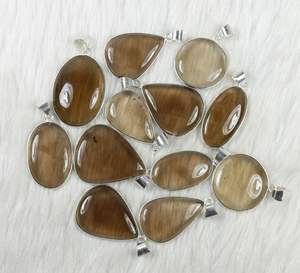 Colgante de piedras preciosas de cuarzo ahumado natural al por mayor, joyería de bisel de calidad increíble para colgantes y dijes de moda al por menor - Product Image 1