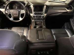 GMC Yukon SLT Edición Estándar 2020, Turbo AWD, Interior Claro, Bajo Kilometraje, Precio en Stock, Listo para Envío - Product Image 6