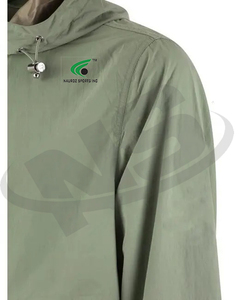 Chaqueta Cortavientos Impermeable con Capucha de Lona de Alta Calidad para Hombre, Diseño Personalizado, Ligera, para Uso en Exteriores, con Logotipo Frontal - Product Image 5