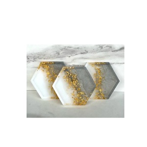 แผ่นรองแก้วเรซิ่น ชั้นตกแต่งป้องกันรอยน้ำ ดีไซน์ทันสมัย พรีเมียม ทนทาน ใช้ซ้ำได้ ตกแต่งโต๊ะอย่างมีสไตล์ - Product Image 4