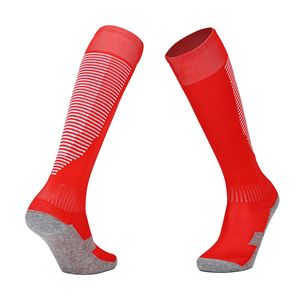 OEM Conception personnalisée Possédez votre impression de logo Vêtements de sport pour hommes Vente en gros Tricoté Couleurs personnalisées Chaussettes de football Vêtements d'automne - Product Image 6