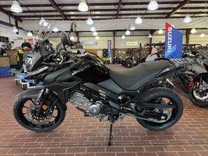 En stock : Motos VStrom 650 Motorsport 2025 en promotion et prêtes à l'exportation |   Ventes automobiles - Product Image 2