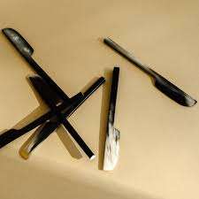 Vente en gros d'outils à fromage en corne Fournisseur de couteaux en acier à beurre Cuillère à beurre Couteau à beurre ustensiles de service Cuillères Top vente - Product Image 4