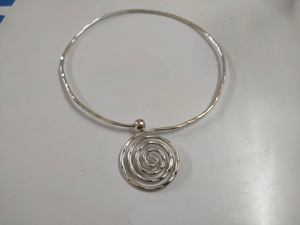 Tour de cou en métal en laiton gaufré sur mesure fait à la main avec placage argent idéal pour les créateurs de bijoux pour la revente - Product Image 5