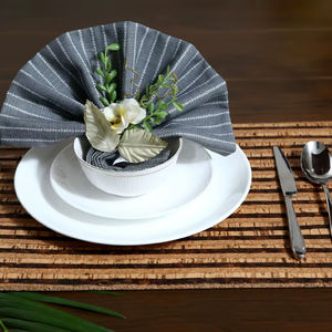 แผ่นรองโต๊ะไม้ก๊อกมะกอกคุณภาพพรีเมี่ยมดีไซน์สี่เหลี่ยมทันสมัยกันรอยเปื้อนสำหรับบ้านโรงแรมหรือสำนักงาน - Product Image 1