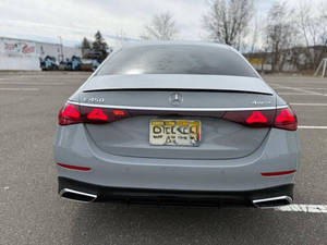 รถยนต์เมอร์เซเดส-เบนซ์ อี-คลาส อี 450 4MATIC ปี 2024 สภาพดี ใช้งานน้อย - Product Image 4