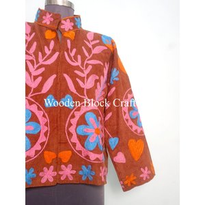 Veste d'hiver et d'été pour femmes, motif floral, broderie, rembourrage en coton, veste Suzani pour les occasions spéciales, processus de tricot - Product Image 2