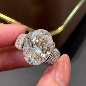 Bague en diamant de laboratoire certifiée IGI 11,50 carats, ovale, pavé demi-sertie, couleur D-E-F, clarté VVSVS - Product Image 4