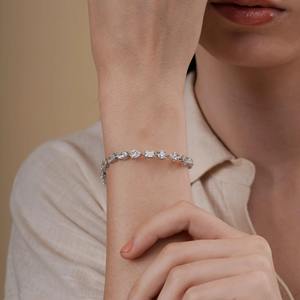 Bracelet tennis en moissanite incolore multiforme pour cadeau de mariage en argent 925, bracelet en pierres multiformes à bas prix - Product Image 3