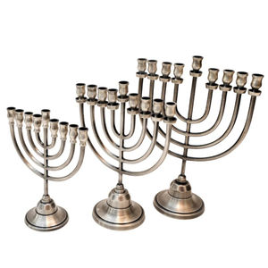 Vente chaude Creative Argent Hanukkah Menorah 9 Branche À La Main Écologique Durable Candélabre Élégant Bougeoir En Laiton - Product Image 3