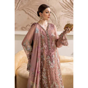 Maria.B. Robe de mariée rose thé à col en V et manches longues, coupe trapèze, imprimé floral, taille naturelle, en mousseline brodée - MPC-25-105 - Product Image 3