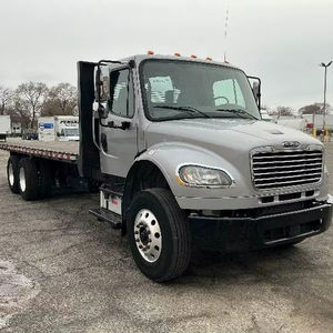 Camion plateau à double essieu M2 d'occasion prêt à l'exportation - 300 CV, boîte automatique 6 vitesses, prêt à être exporté dans le monde entier - Product Image 1