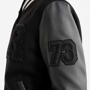 Chaqueta Varsity Premium Cómoda para Uso en Exteriores, Prenda de Moda Más Vendida, Chaquetas Varsity Genuinas para Todas las Edades - Product Image 4