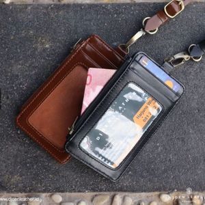 ที่ใส่บัตรประจำตัวหนังวัวแท้มีซิปและสายคล้องกระเป๋าสตางค์ป้ายแนวตั้งทำด้วยมือมีหน้าต่างใส - Product Image 5