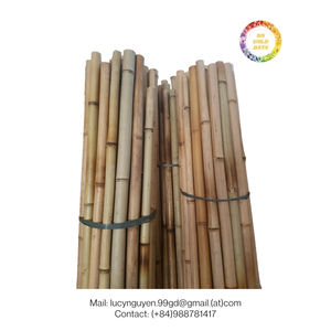 Poteaux en bambou naturel fabriqués à la main élégants, flexibles, légers, écologiques, parfaits pour les projets de clôture et de jardin - Product Image 2