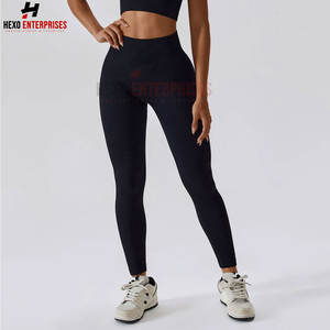 Ropa deportiva personalizada de alta calidad para mujer, mallas de gimnasio, pantalones de Yoga transpirables sin costuras con logotipo en la cintura, suministro al por mayor - Product Image 3