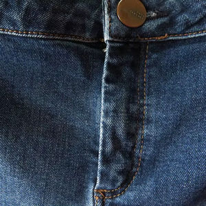 กางเกงยีนส์ขาสั้นทรงวินเทจ - Product Image 2