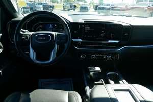 G-M-C Sierra 1500 SLT Crew Cab 4WD Usada de 2022 - Product Image 2
